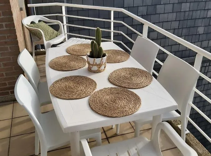 Sea & The Apartment *